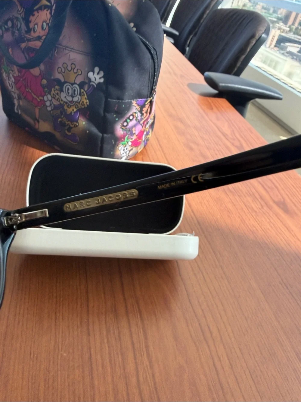 Marc Jacobs sleek black